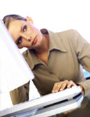 photo de femme au bureau